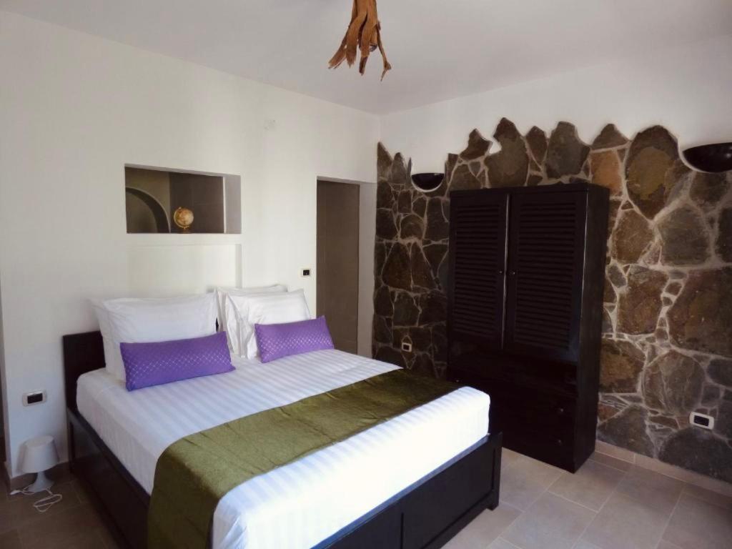 Tienne Del Mar Hotel Paul Exterior photo